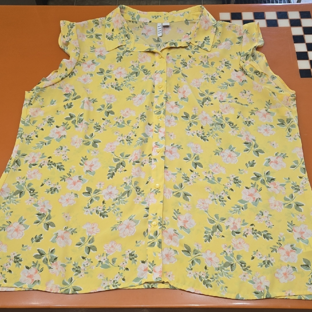 Elle Yellow Floral Sleeveless  Button Up Blouse with Ruffles, Size XL